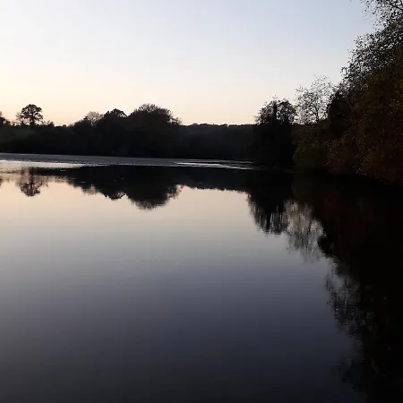 Loge De La Saire Holiday home *