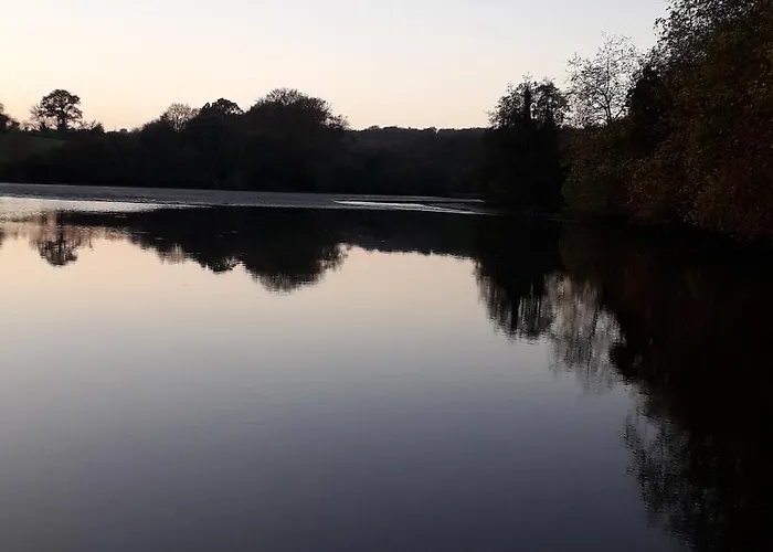 Loge De La Saire Hébergement de vacances *